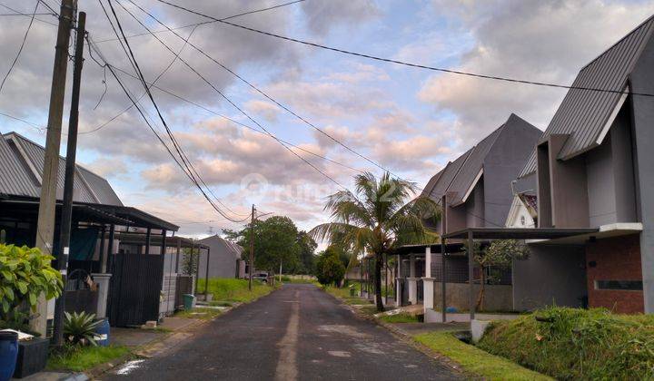 Dapatkan Rumah Taman Di Telaga Kahuripan  2