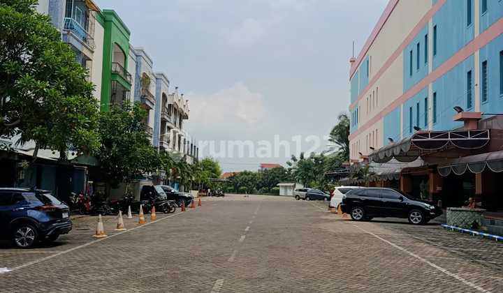 Ready-to-Use 4-Storey Ruko at Jembatan Merah Plaza 2