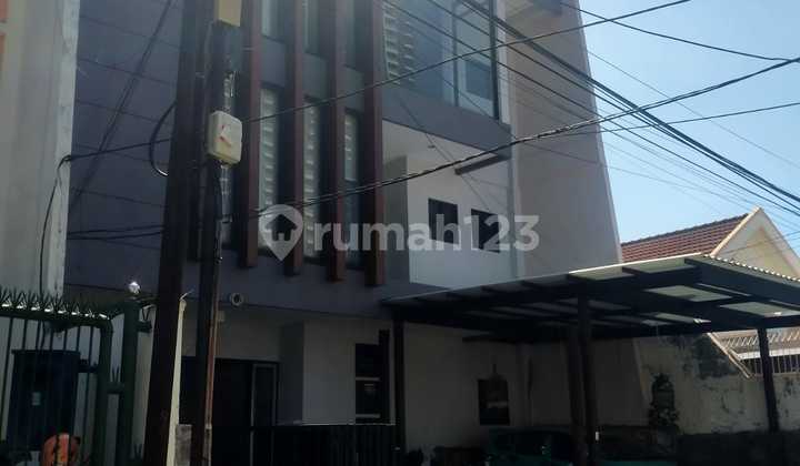 3-Storey Office-Suitable House in Dharmahusada Indah, East Surabaya 2