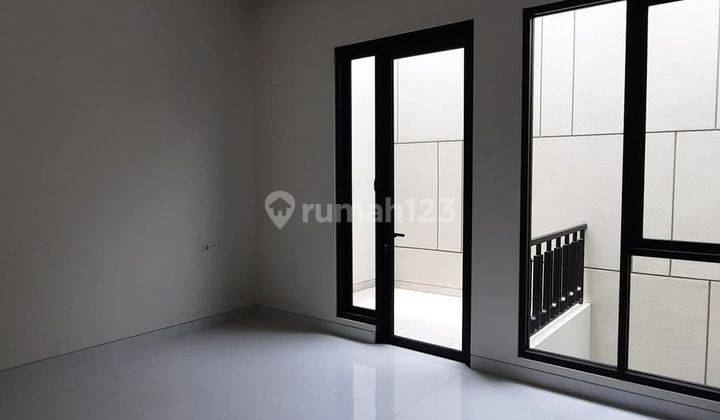 kamar tidur rumah baru gress darmo permai