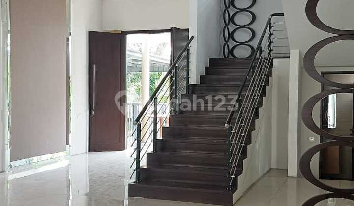 Graha Family Luxury House Ready to Live In With Private Pool