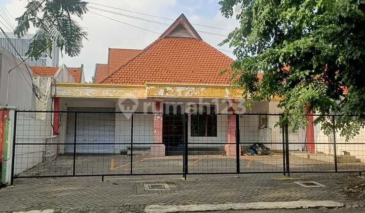 Business House Suitable for Office Near Raya Darmo Surabaya Center