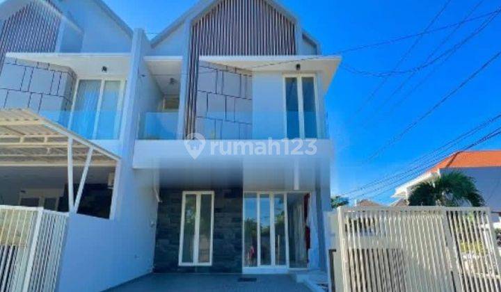 Rumah Gress Scandinavian Manyar Tirtoyoso Surabaya Timur 1