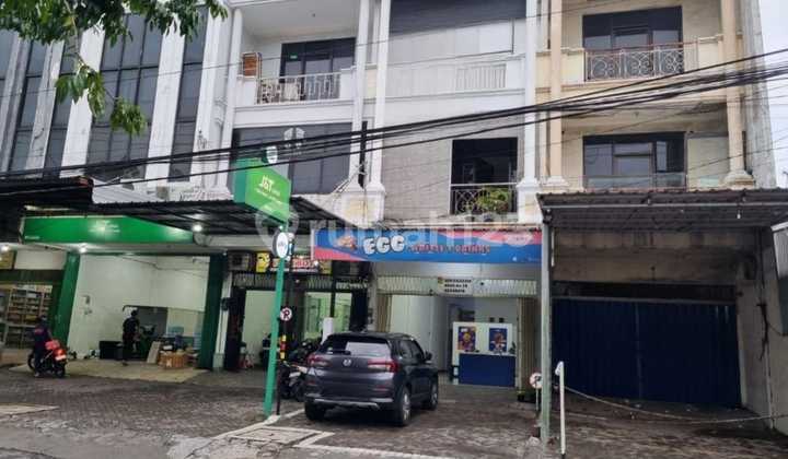 Good 3-Story Shop House Ready to Use, Kalijudan Main Road, East Surabaya 1