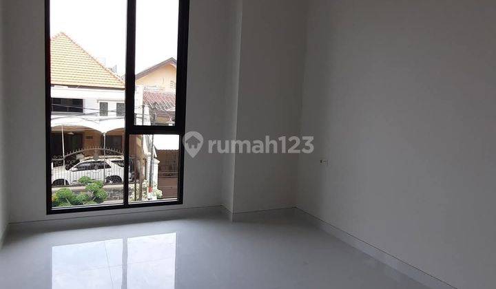 kamar tidur rumah baru gress darmo permai