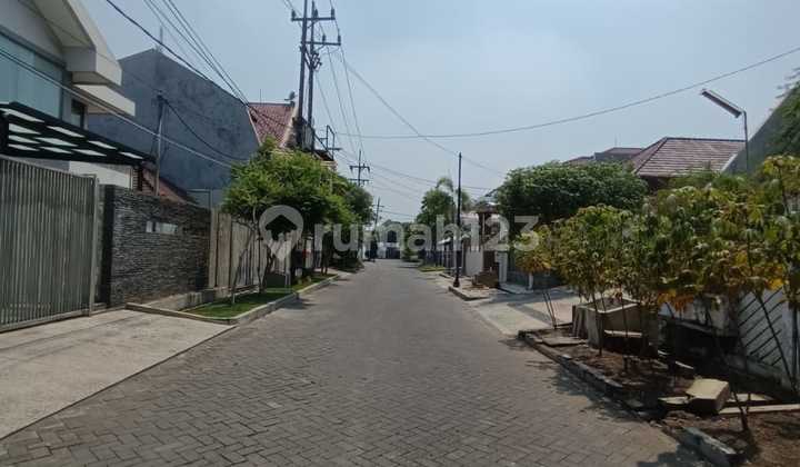 Count Land House Darmo Villa West Surabaya