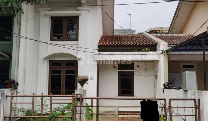 Rumah Strategis Harga Miring di Sektor 8 gading Serpong, Tangerang 1