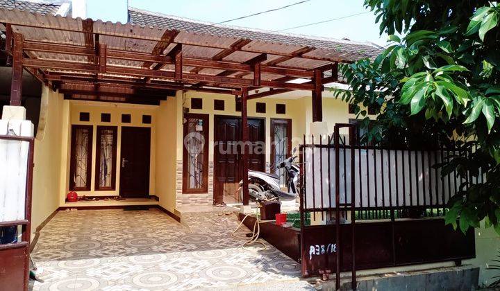 Rumah 1lt ada halaman belakang dan depan rumah 1