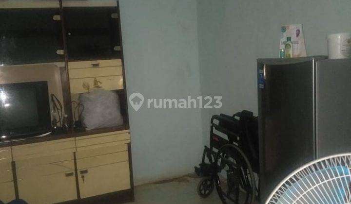 Rumah 2lt tanahnya luas 2