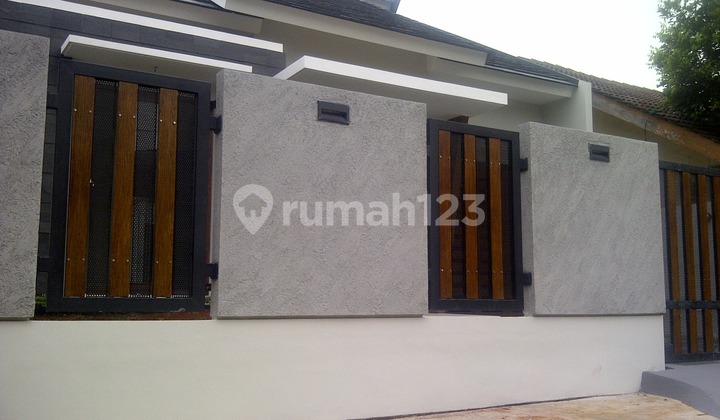 Rumah 1.5 lantai asri ada halaman depan dan belakang 2
