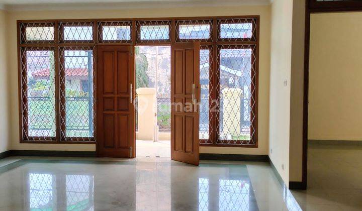 Rumah 2.5 lt hook komp Cirendeu 2