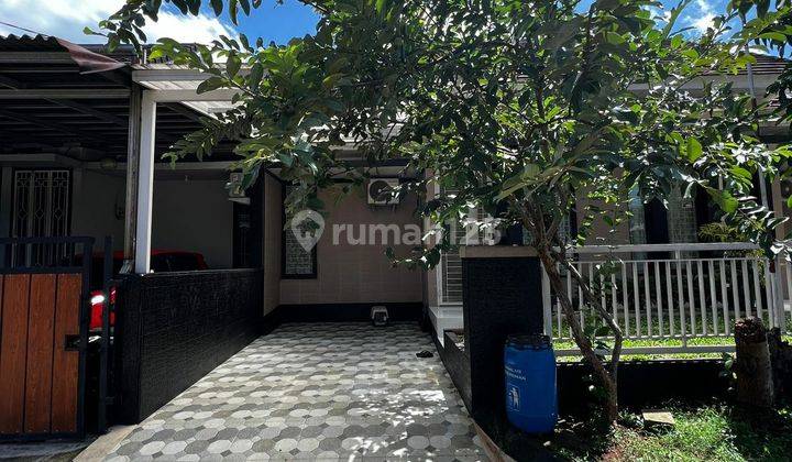 Rumah 1lt ada halaman depan dan belakang 2