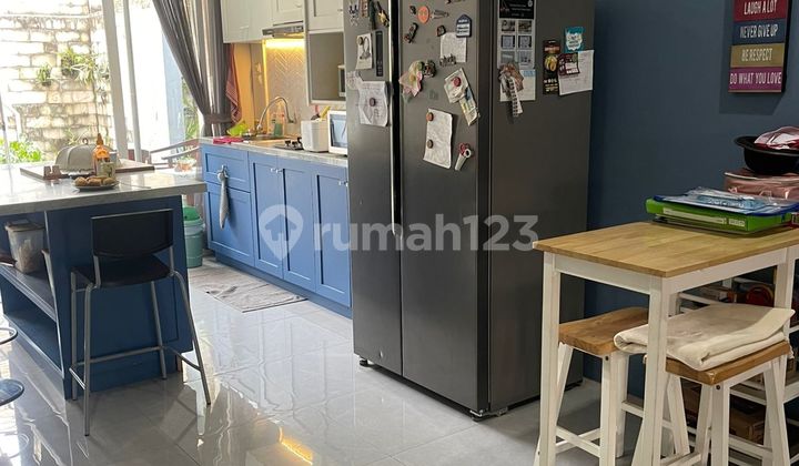 Rumah 2lt Ada Taman Depan Dan Belakang 2