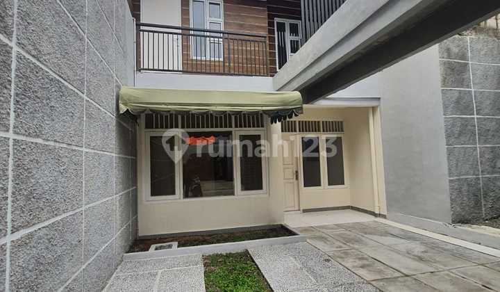 Rumah Baru Renov 2lt Hanya 30m Ke Jalan Raya Utama Rumah Baru Renov 2lt Hanya 30m Ke Jalan Raya Utama