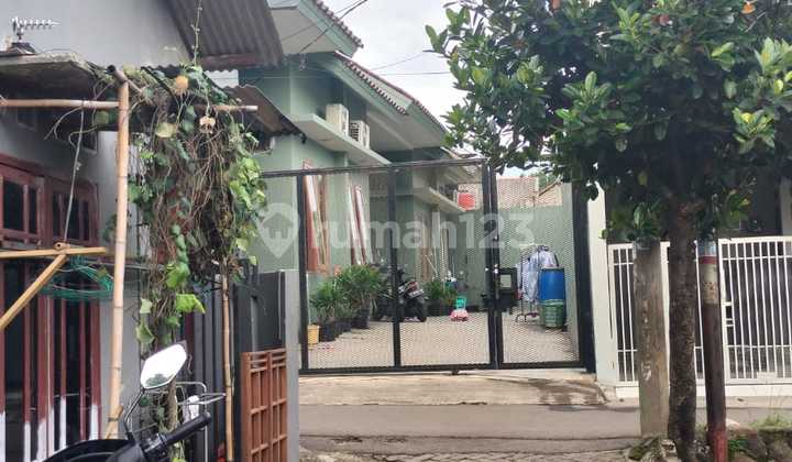 Single-story house not in a complex. 2