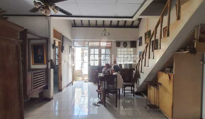 Rumah Hook Dalam Komplek Cirendeu