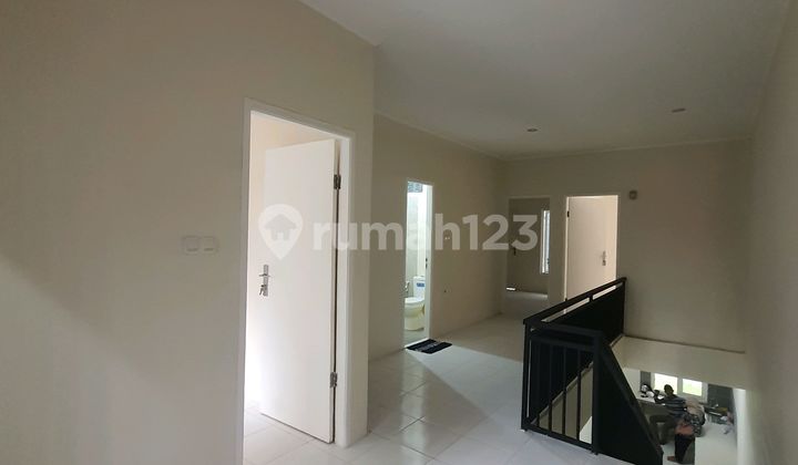 Newly Renovated 2-Story House in Cirendeu 2