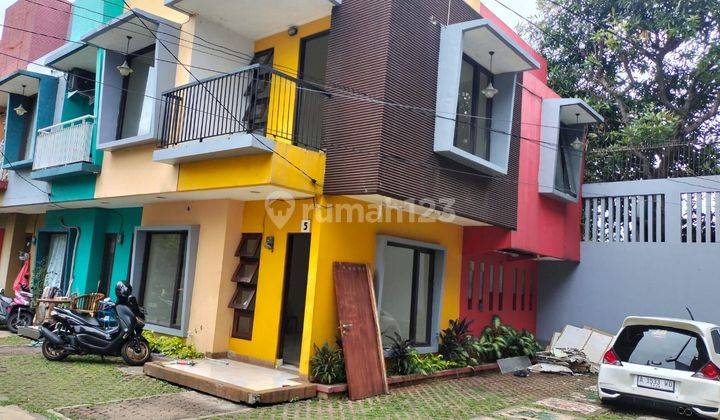 Rumah 2lantai Strategis 1