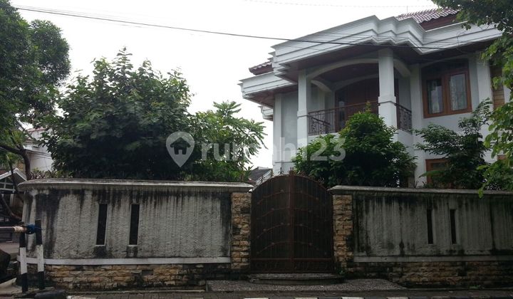 Affordable House, Mandar Street, next to Plaza Bintaro, 7 Minutes to Pondok Ranji Station, 7 Minutes to Bintaro-Serpong Toll Gate, 10 Minutes to Bintaro Sector 2 Modern Market. 2