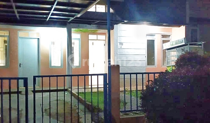 Beautiful House, Puri Bintaro Indah, Jombang Bintaro, 5 Minutes to Jombang Market, 7 Minutes to Sari Asih Jombang Hospital, 7 Minutes to Global Jaya International School, 7 Minutes to Fresh Market Emerald Bintaro. 1