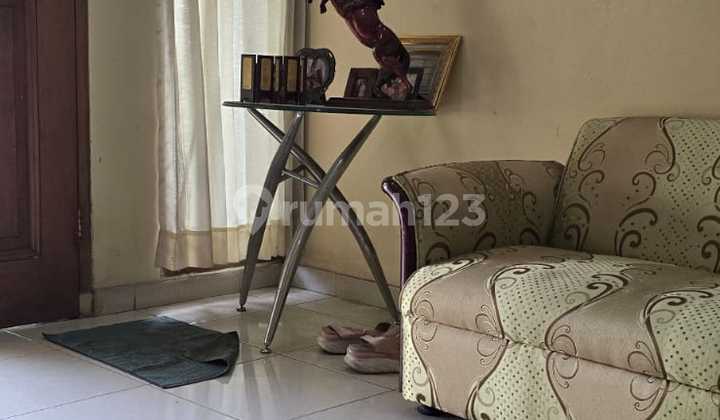 Rmh Murah Siap Huni,bintaro Jaya Sektor 5,7 Menit Ke Plaza Bintaro,10 Menit Ke Stasiun Pondok Ranji,7 Menit Ke Lotte Mall,10 Menit Ke Rs.premier Bintaro (nti) 2