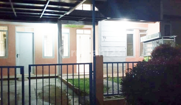 Beautiful House, Puri Bintaro Indah, Jombang Bintaro, 5 Minutes to Jombang Market, 7 Minutes to Sari Asih Jombang Hospital, 7 Minutes to Global Jaya International School, 7 Minutes to Fresh Market Emerald Bintaro. 2