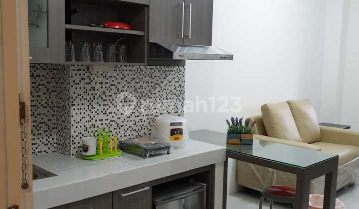 For Rent Apartment Puncak Dharmahusada Floor Type 2 Bedrooms Furnished