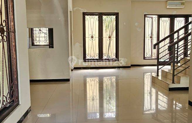 Murah ! Dijual Segera Rumah Di Royal Residence Wiyung 2