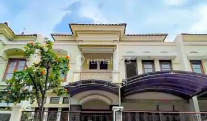 Rumah di Central Park A. Yani Ketintang 1