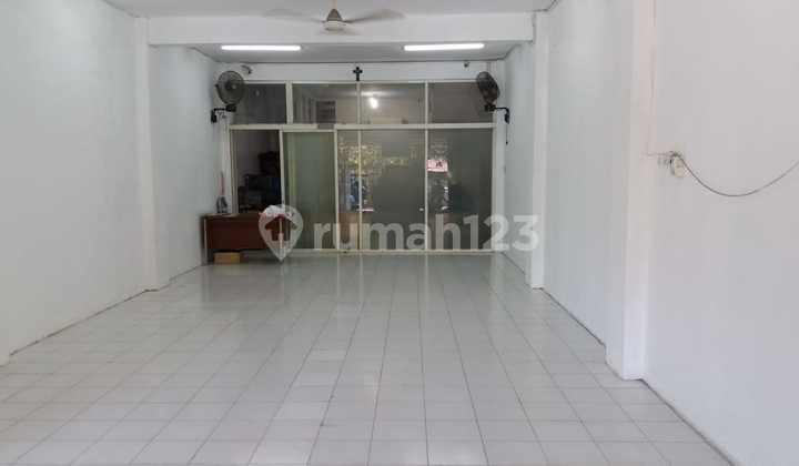 Rare! Cheaply Sold Shop House in Dukuh Kupang Barat 2