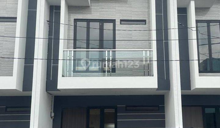 New Minimalis ..rumah Di Gununganyar Rungkut Modern 1