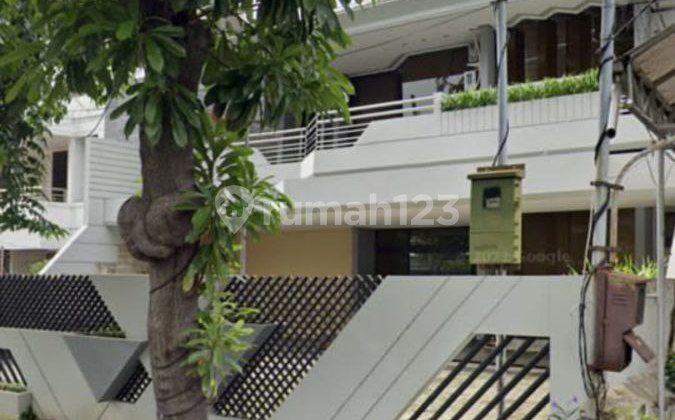 Rumah Dijual Pusat Kota Jl. Embong Kenongo