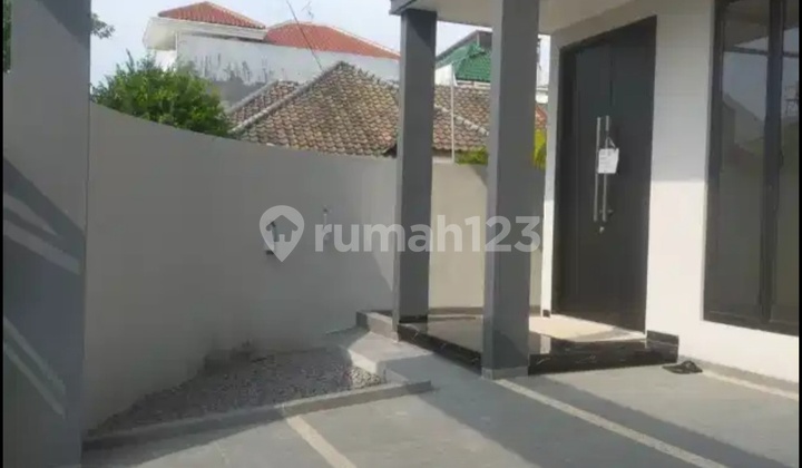 Dijual Rumah Hook di Sutorejo Prima 2