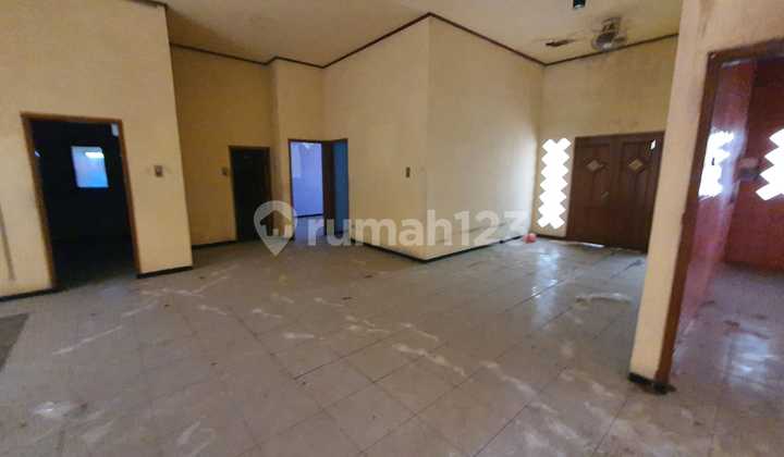 Cheap and Cheerful .. Darmo Indah Main Road House for Sale Only 10 Million/M2 2