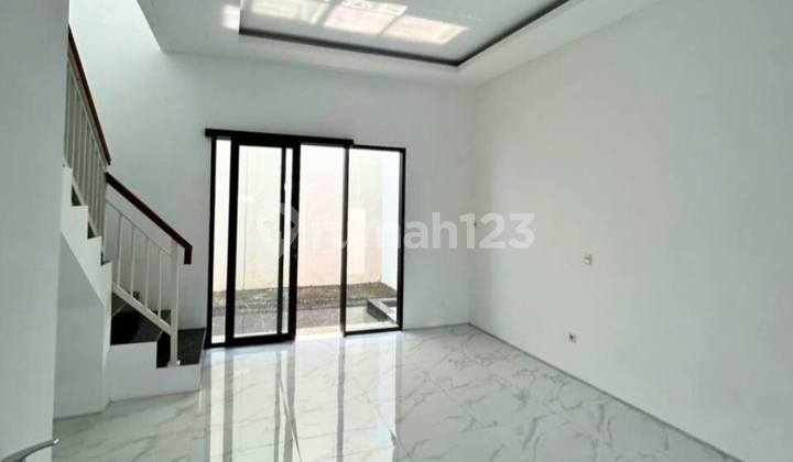 Rumah Baru Gress di Rungkut Asri Row Jalan 3 Mobil .. Murah ‼️ 2