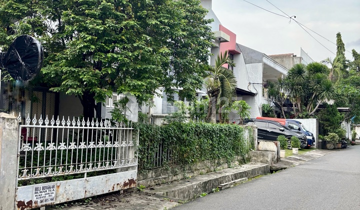 Rumah di Jual. Tebet. Akses Jalan 2 Mobil Lebar