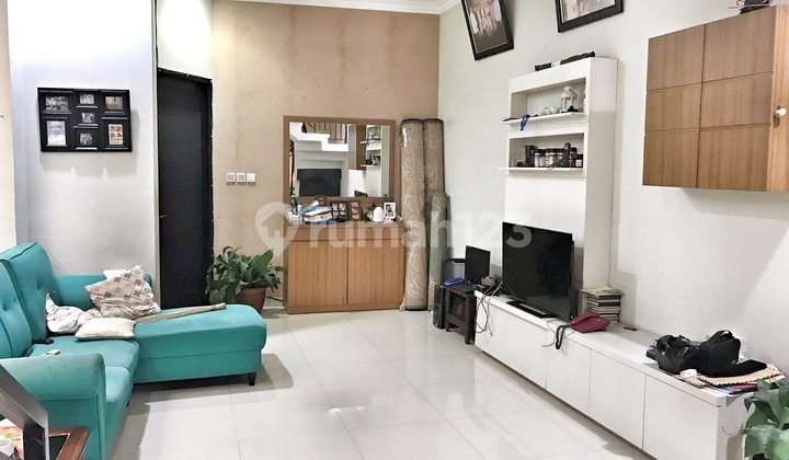 House for Rent, West Tebet, 3-Car Road Access 2