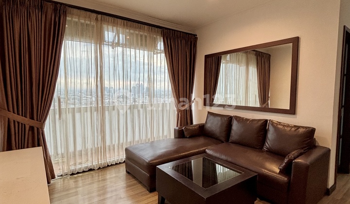 Casablanca Mansion. 3 Kamar Tidur Furnished