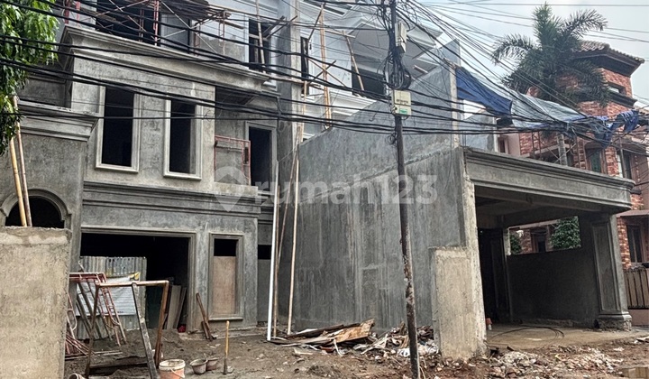 Brand New House Tebet Timur 2