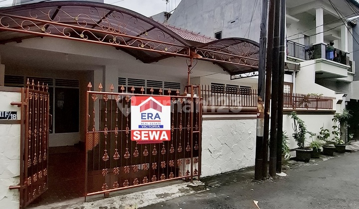 Rumah Disewakan, Akses Jalan 2 Mobil, Tebet Barat Rumah Disewakan, Akses Jalan 2 Mobil, Tebet Barat