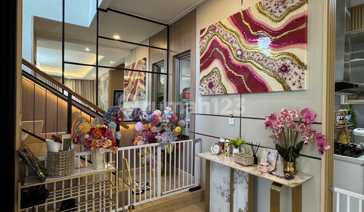 Rumah Pik 2 Miami Furnish Hoek [11X12.5m] 2