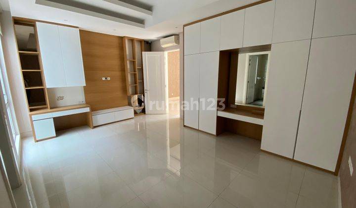 Rumah Pik Mewah Minimalis Modern 4 Lantai [12.5x25m] 6