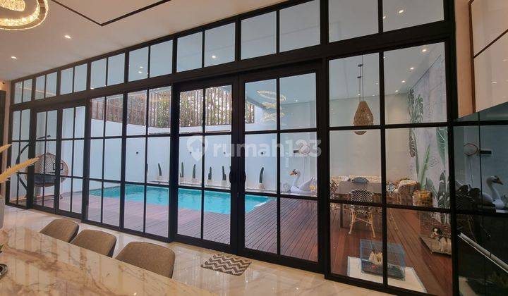 Rumah PIK Mewah Minimalis Kolam Renang  4