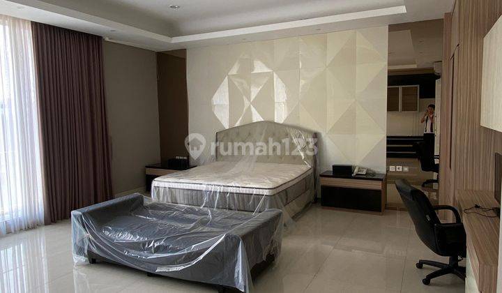 Rumah Pik Mewah Minimalis Modern 4 Lantai [12.5x25m] 5
