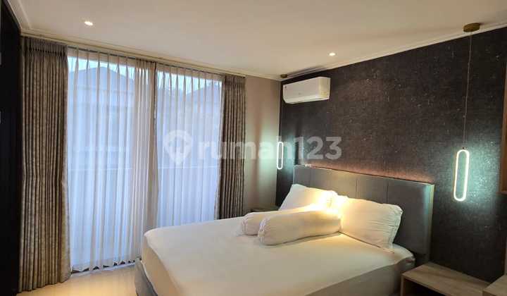 Rumah Mewah Pik 2 View Danau Furnish Interior [10X25m] 2