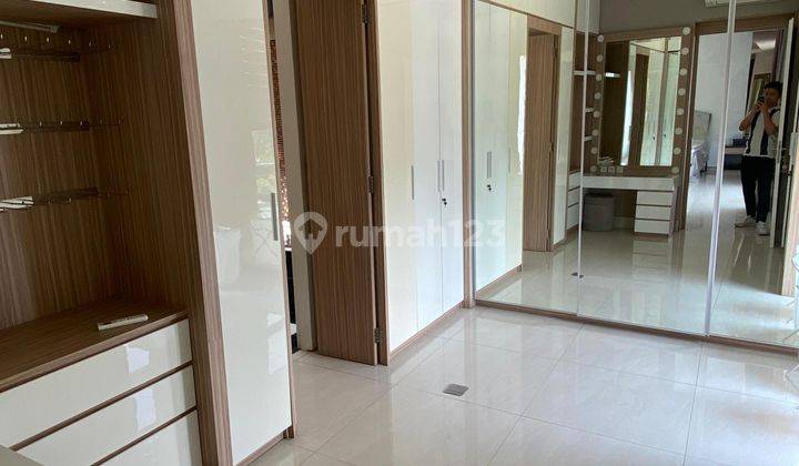 Rumah Pik Mewah Minimalis Modern 4 Lantai [12.5x25m] 9