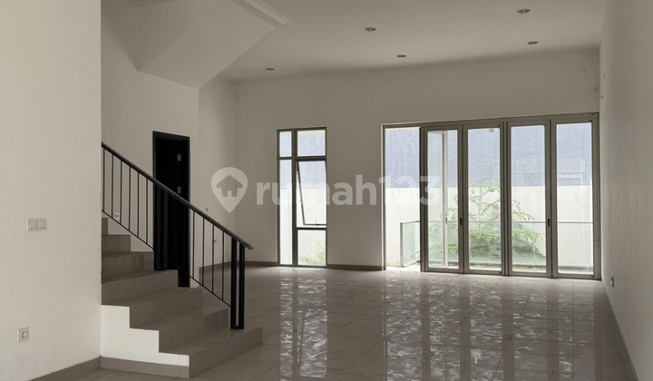 Rumah Baru Pik 2 Manhattan (10X25m) Rumah Baru Pik 2 Manhattan (10X25m)