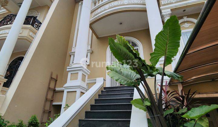 Rumah PIK Manyar Permai Klasik Termurah (9x20m) 1