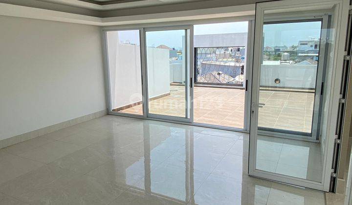 Rumah Pik Mewah Minimalis Modern 4 Lantai [12.5x25m] 8