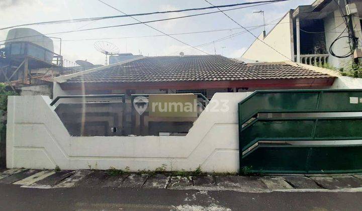 Rumah siap huni strategis di Tomang(TM117) 1